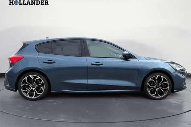 Ford Focus (2020) thumbnail 4