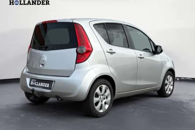 Opel Agila (2010) thumbnail 4