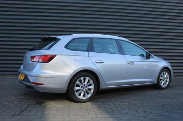 SEAT Leon (2019) thumbnail 5