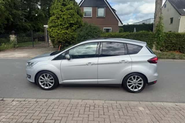 Ford C-Max (2016) thumbnail 2
