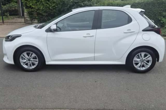 Mazda 2 (2024) thumbnail 2