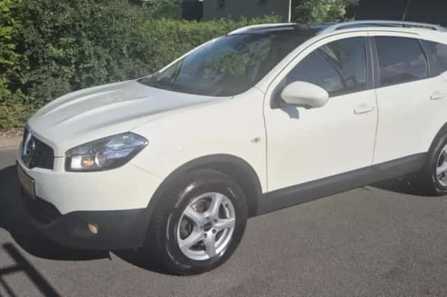 Nissan Qashqai+2 (2012) thumbnail 3