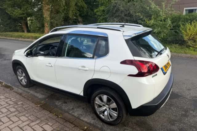Peugeot 2008 (2017) thumbnail 5