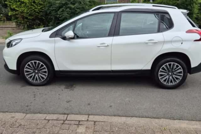 Peugeot 2008 (2017) thumbnail 2