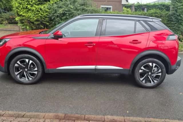 Peugeot 2008 (2021) thumbnail 1