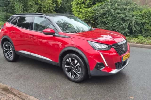 Peugeot 2008 (2021) thumbnail 6