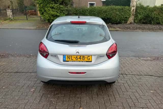 Peugeot 208 (2017) thumbnail 4