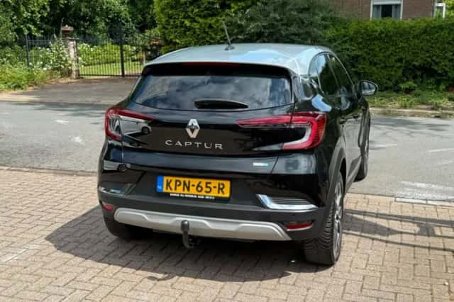 Renault Captur (2021) thumbnail 5