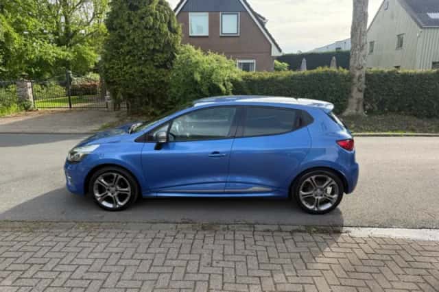Renault Clio (2016) thumbnail 2