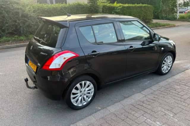 Suzuki Swift (2013) thumbnail 6