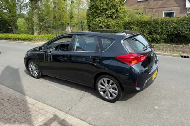 Toyota Auris (2014) thumbnail 6