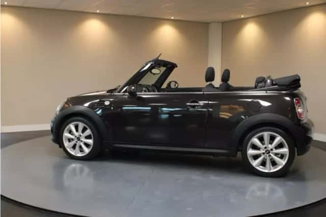 MINI Cabrio (2014) thumbnail 2