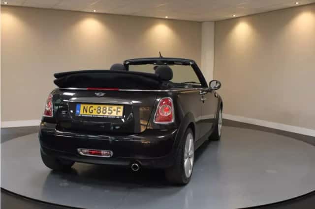 MINI Cabrio (2014) thumbnail 4