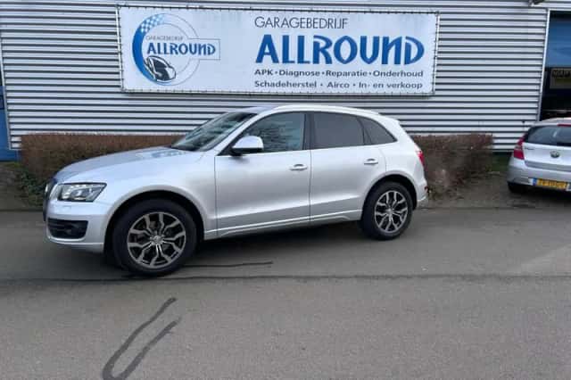 Audi Q5 (2009) thumbnail 2