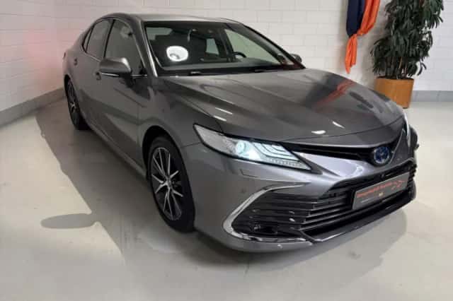 Toyota Camry (2021) thumbnail 1