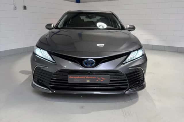 Toyota Camry (2021) thumbnail 4