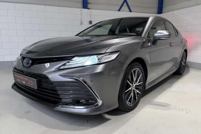 Toyota Camry (2021) thumbnail 6