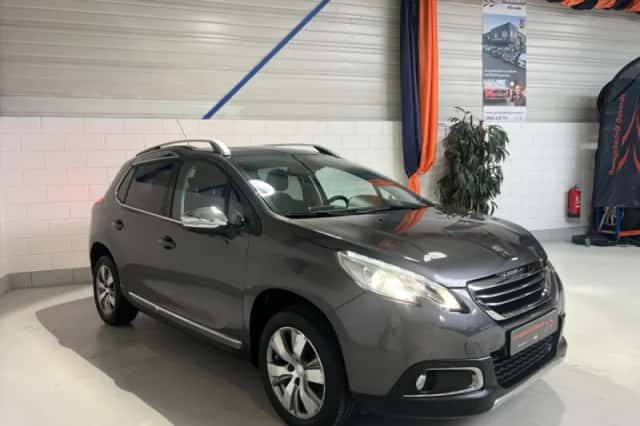 Peugeot 2008 (2015) thumbnail 1
