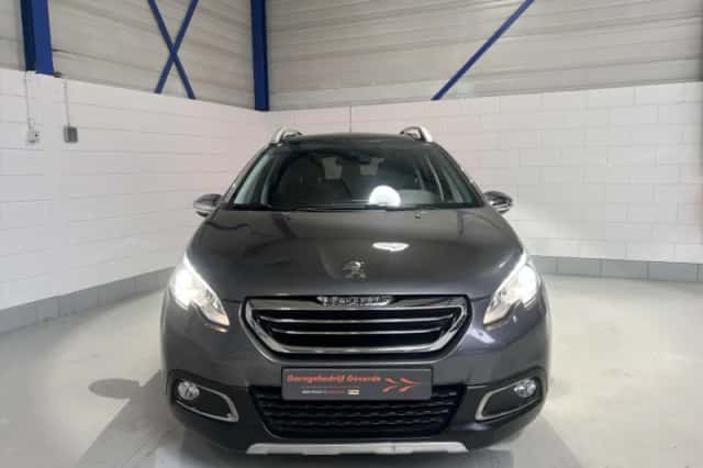 Peugeot 2008 (2015) thumbnail 2