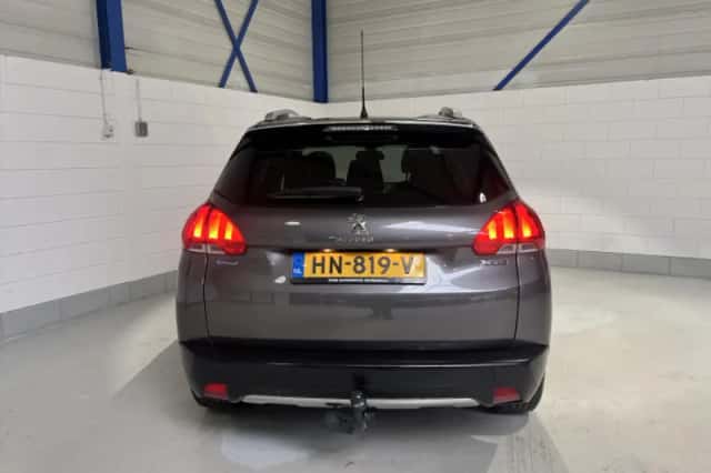 Peugeot 2008 (2015) thumbnail 6