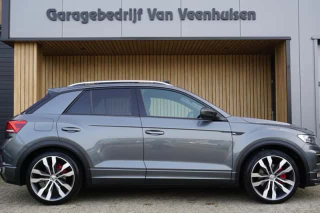 Volkswagen T-Roc (2019) thumbnail 3