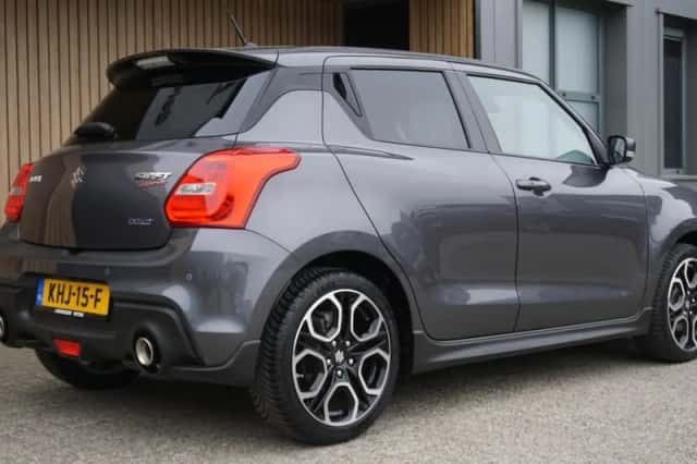 Suzuki Swift (2022) thumbnail 5