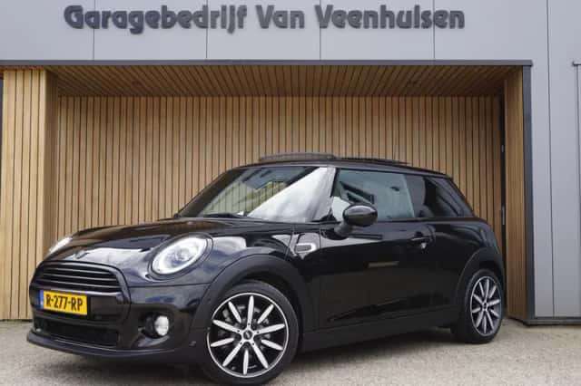 MINI Cooper (2018) thumbnail 1