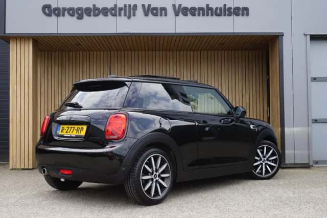 MINI Cooper (2018) thumbnail 6
