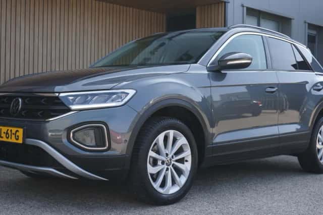 Volkswagen T-Roc (2022) thumbnail 4