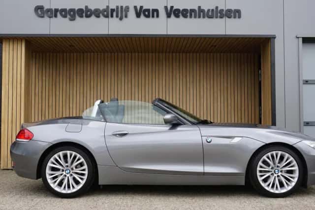 BMW Z4 (2009) thumbnail 3