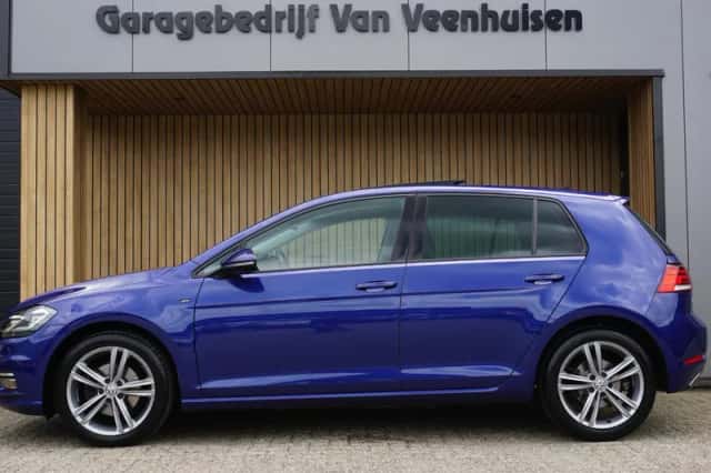 Volkswagen Golf (2018) thumbnail 2