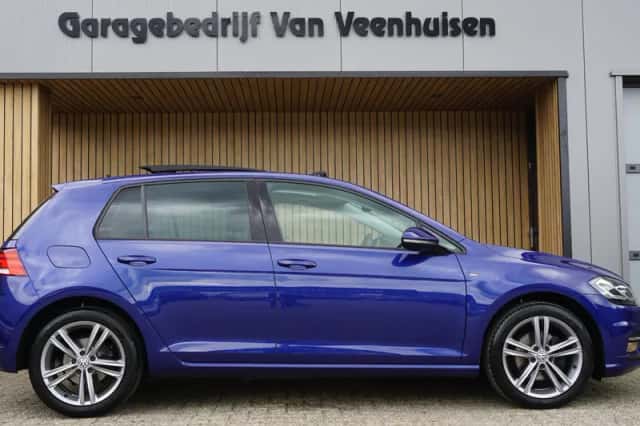Volkswagen Golf (2018) thumbnail 3