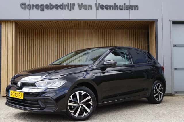 Volkswagen Polo (2022) thumbnail 1