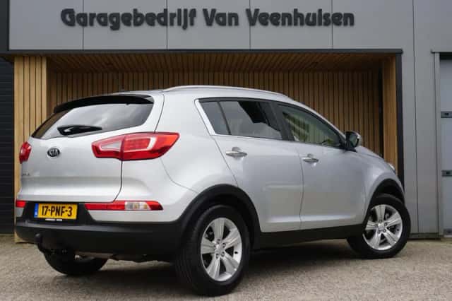 Kia Sportage (2011) thumbnail 6