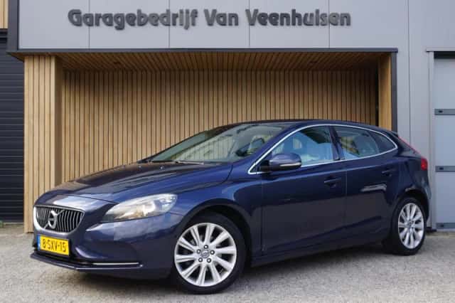 Volvo V40 (2013) thumbnail 1