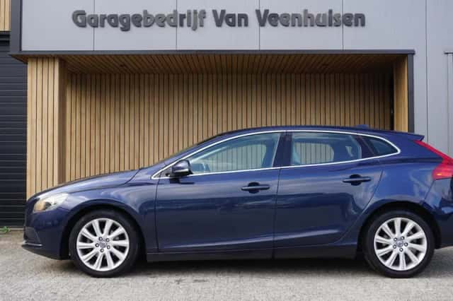 Volvo V40 (2013) thumbnail 2