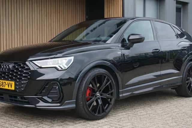 Audi Q3 (2021) thumbnail 4