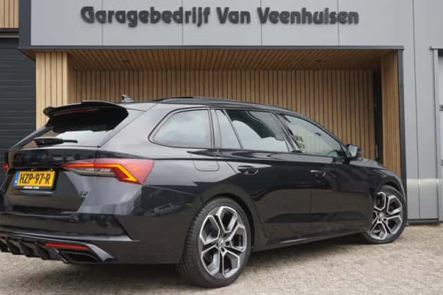 Škoda Octavia (2021) thumbnail 6