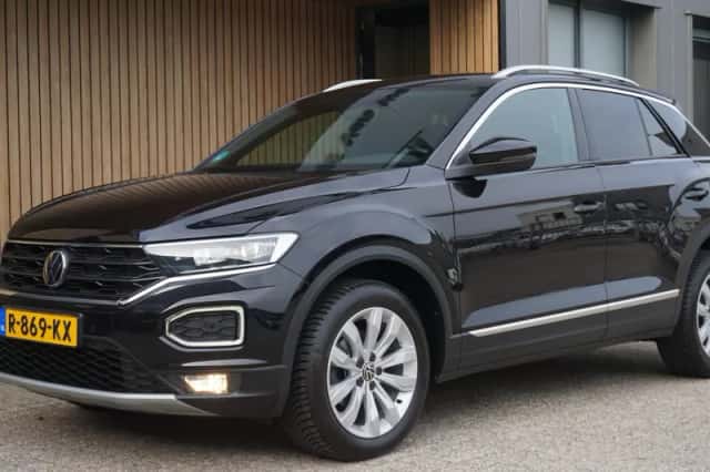 Volkswagen T-Roc (2022) thumbnail 4