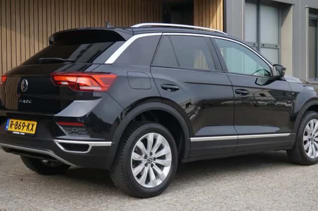 Volkswagen T-Roc (2022) thumbnail 5