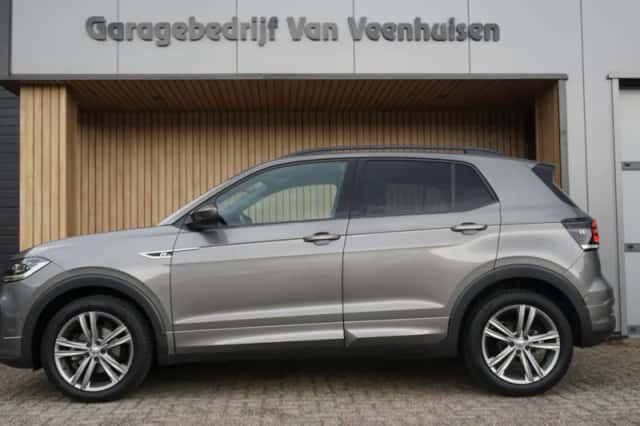 Volkswagen T-Cross (2019) thumbnail 2