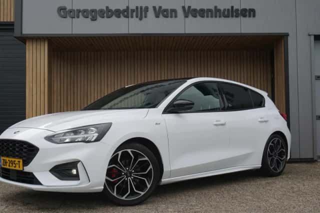 Ford Focus (2019) thumbnail 1