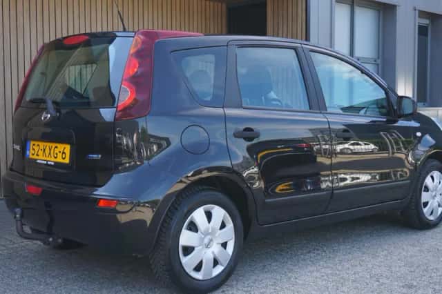 Nissan Note (2010) thumbnail 5