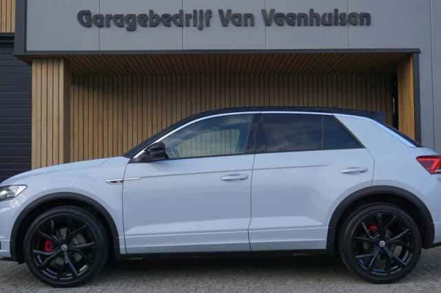 Volkswagen T-Roc (2019) thumbnail 2