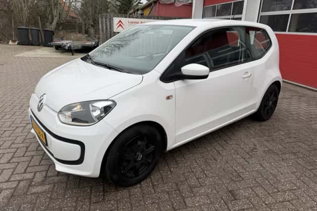 Volkswagen Up! (2012) thumbnail 4