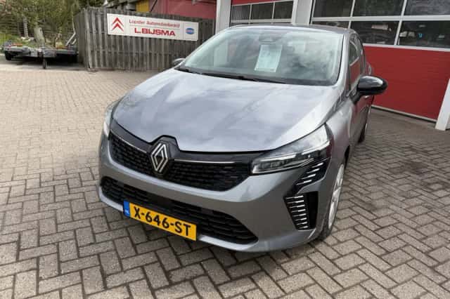 Renault Clio (2024) thumbnail 5