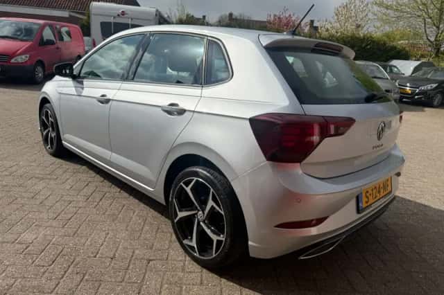 Volkswagen Polo (2023) thumbnail 2