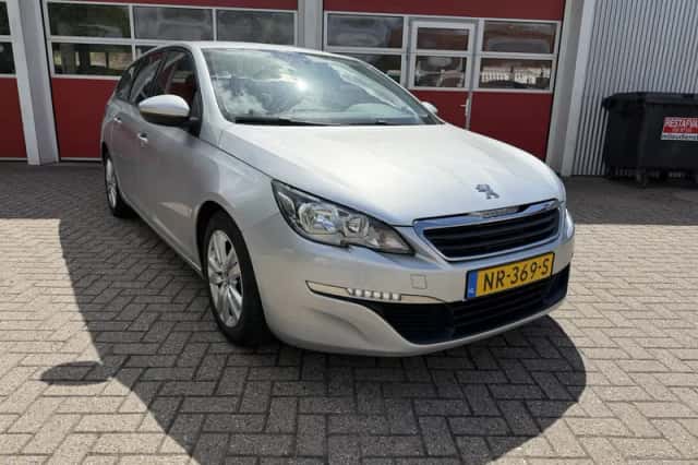 Peugeot 308 (2017) thumbnail 1