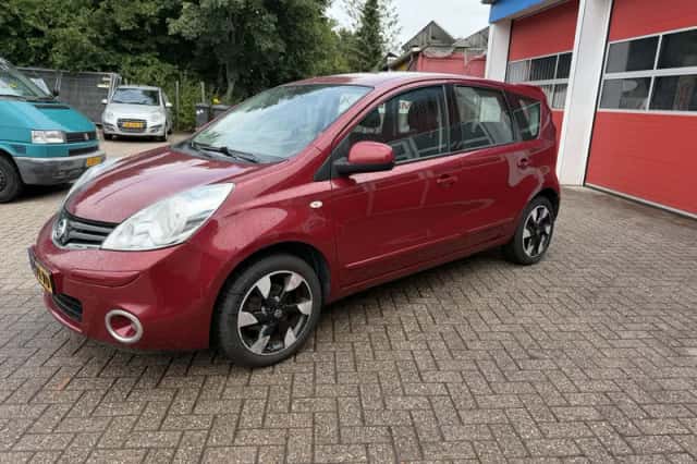 Nissan Note (2012) thumbnail 4