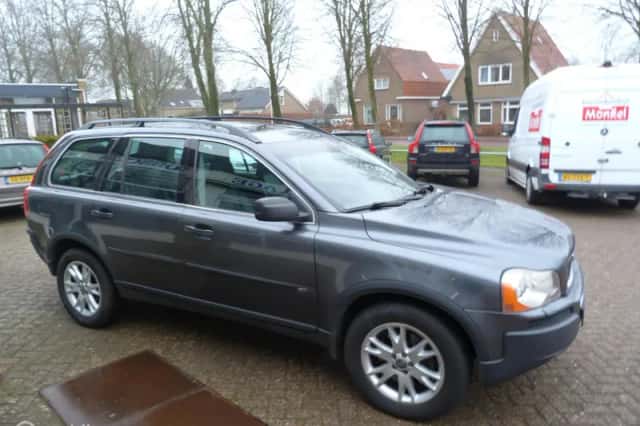 Volvo XC90 (2005) thumbnail 2